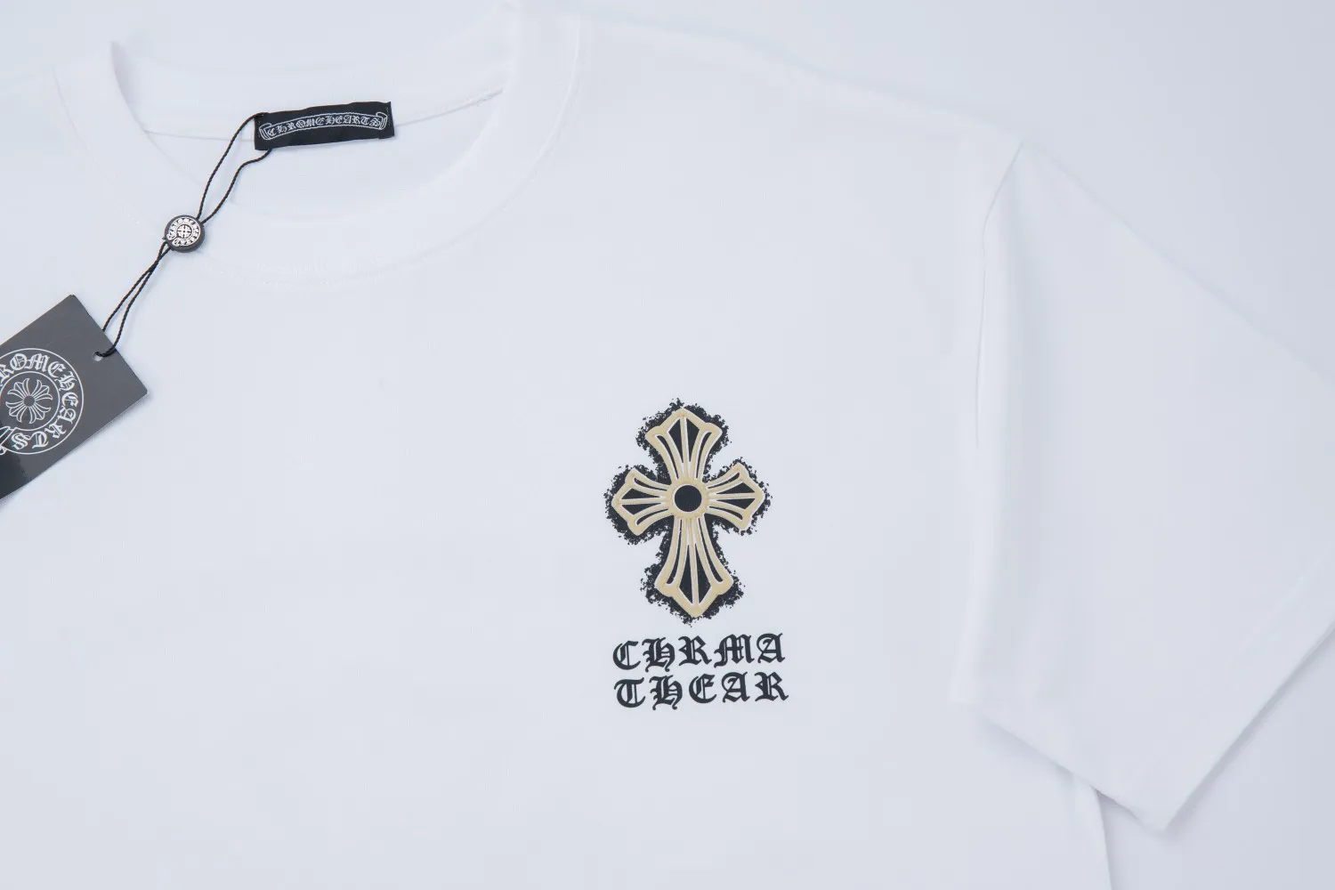 🅿️210 High quality ✨Cro❤✨🆕Classic logo letter pattern short sleeves. Official website synchronization, pure cotton fabric at the counter! Comfortable against the skin, durable and easy to wear, classic and simple logo design, meticulous original craftsmanship, customized 290G same vat dyed fabric, very comfortable to the touch, latest brick cabinet synchronization OS off-shoulder version, fashionable and personalized, super versatile and good-looking, very suitable for both men and women, a must-have style, hang tag, collar label, washed wheat, complete with three labels, black and white. 2️⃣Color S M L XL